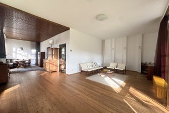 Großzügiges Einfamilienhaus mit viel Licht und Möglichkeiten