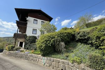 Zweifamilienhaus nahe Linz mit Blick Richtung Schloss Steyregg