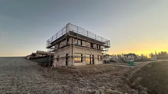Neubau Einfamilienhaus 4.5 Zimmer mit Terrasse und Garten in Kirchberg o. d. Donau (Tischlerberg 35)