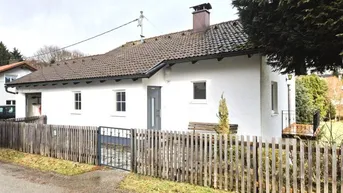 Charmantes Einfamilienhaus in Kirchschlag zu mieten! 84 m² WNFL + Einzelgarage und 2 Freistellplätze + Garten