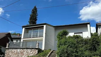 ENGERWITZDORF: IHR WOHNGLÜCK in AUSSERTREFFLING - WOHNHAUS mit ca. 130 m² Wohnfläche + Nebenräume + Garage + Teilunterkellerung