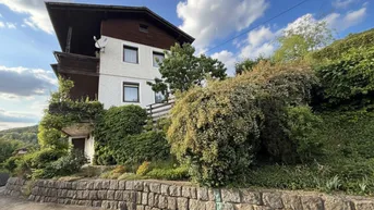 Zweifamilienhaus nahe Linz mit Blick Richtung Schloss Steyregg