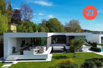 Zeitlose Eleganz trifft modernen Wohnkomfort - Ihr Traumhaus mit Innenhofcharakter und Pool!