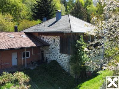 Verborgenes Sacherl in Alleinlage - ca. 1 ha Grund
