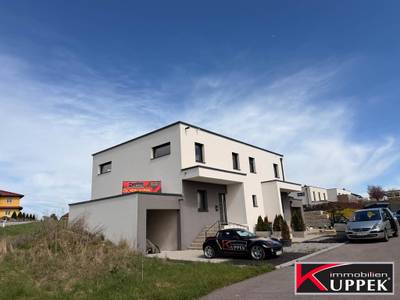*** DOPPELHAUS IN NEUER SIEDLUNG ***