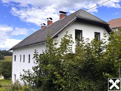 Großzügiges Wohnhaus mit Garten in zentrumsnaher Lage